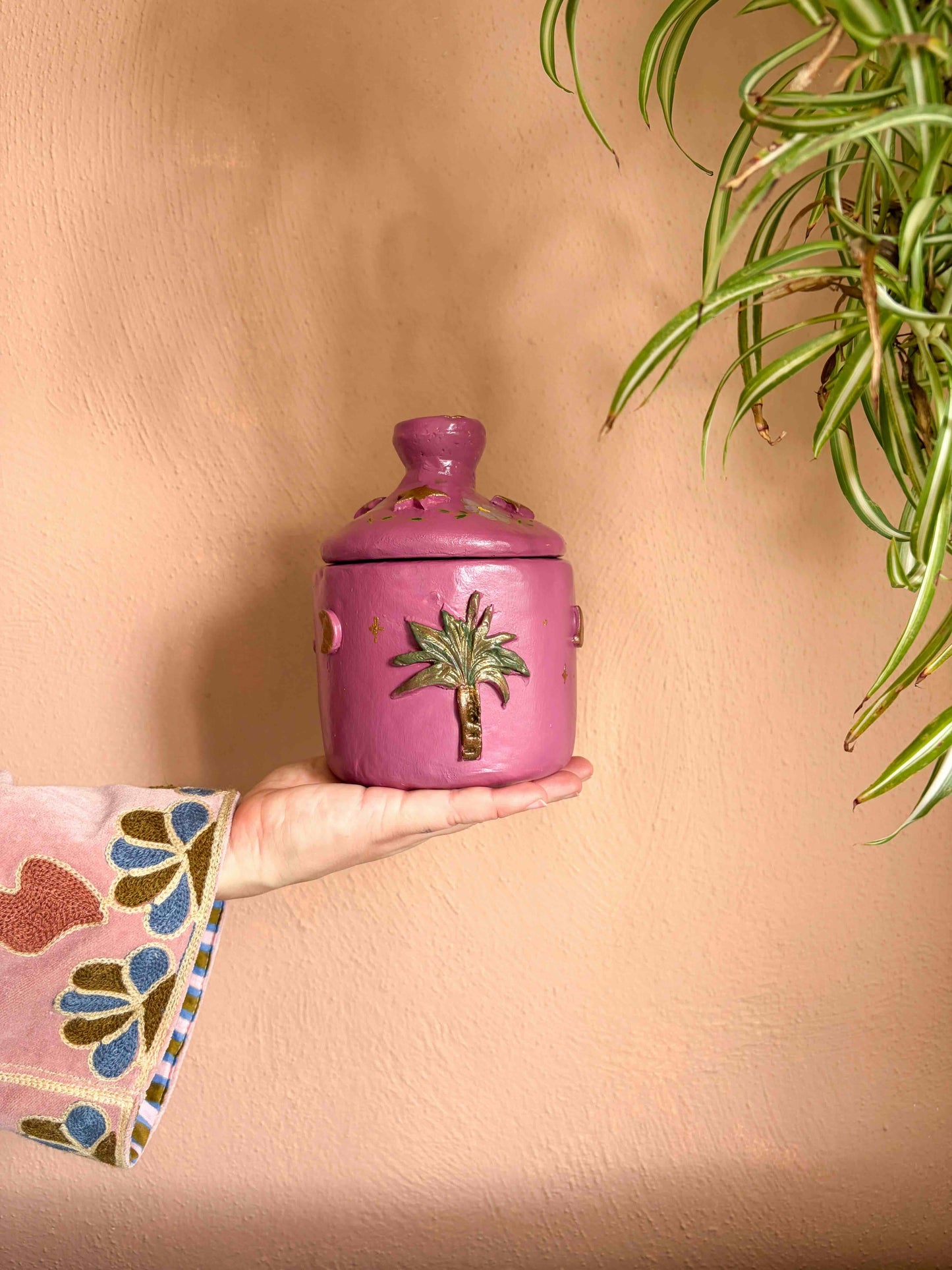 HANDGEMAAKTE POT PINK PLUM