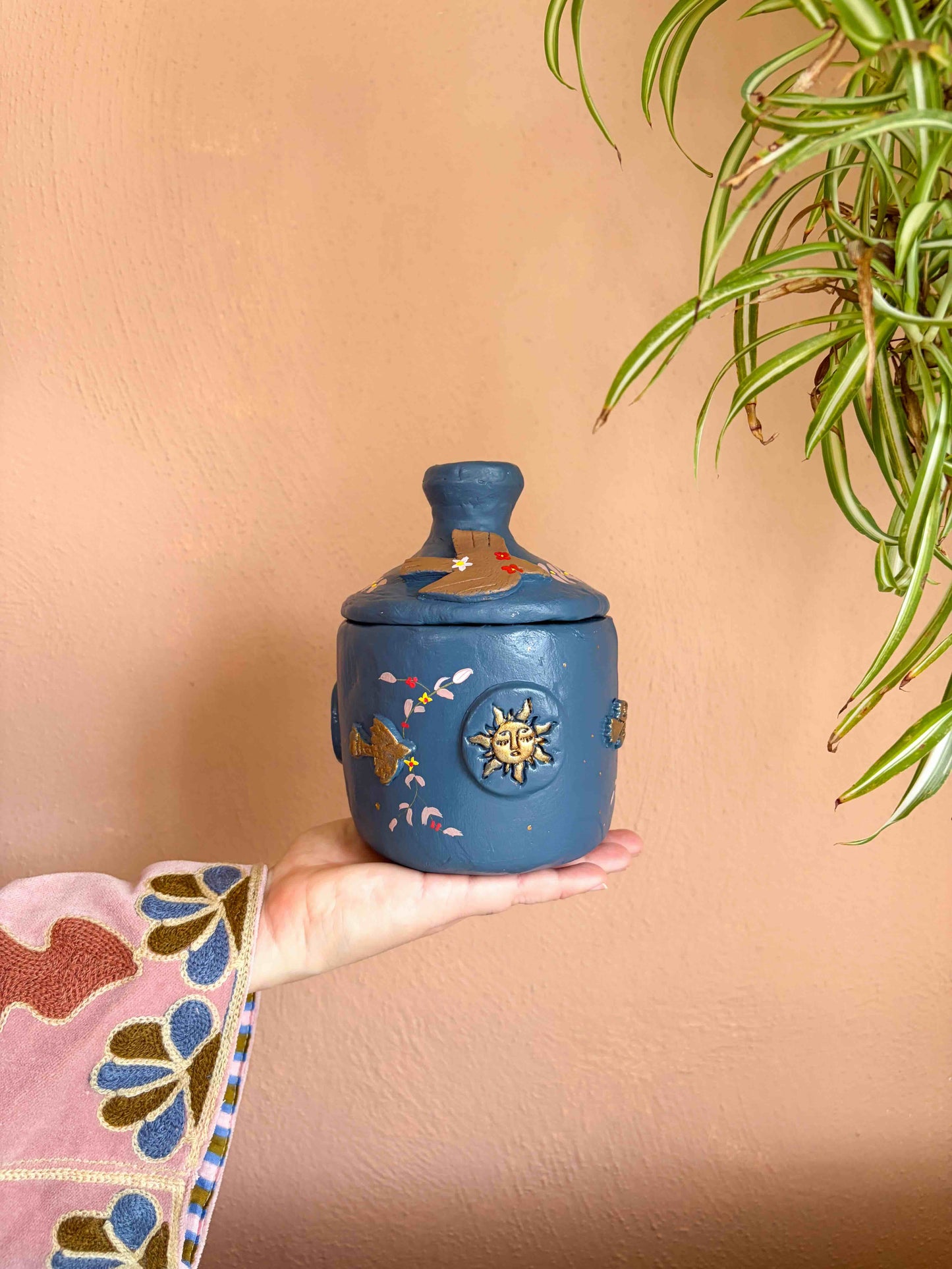 HANDGEMAAKTE POT BLUE