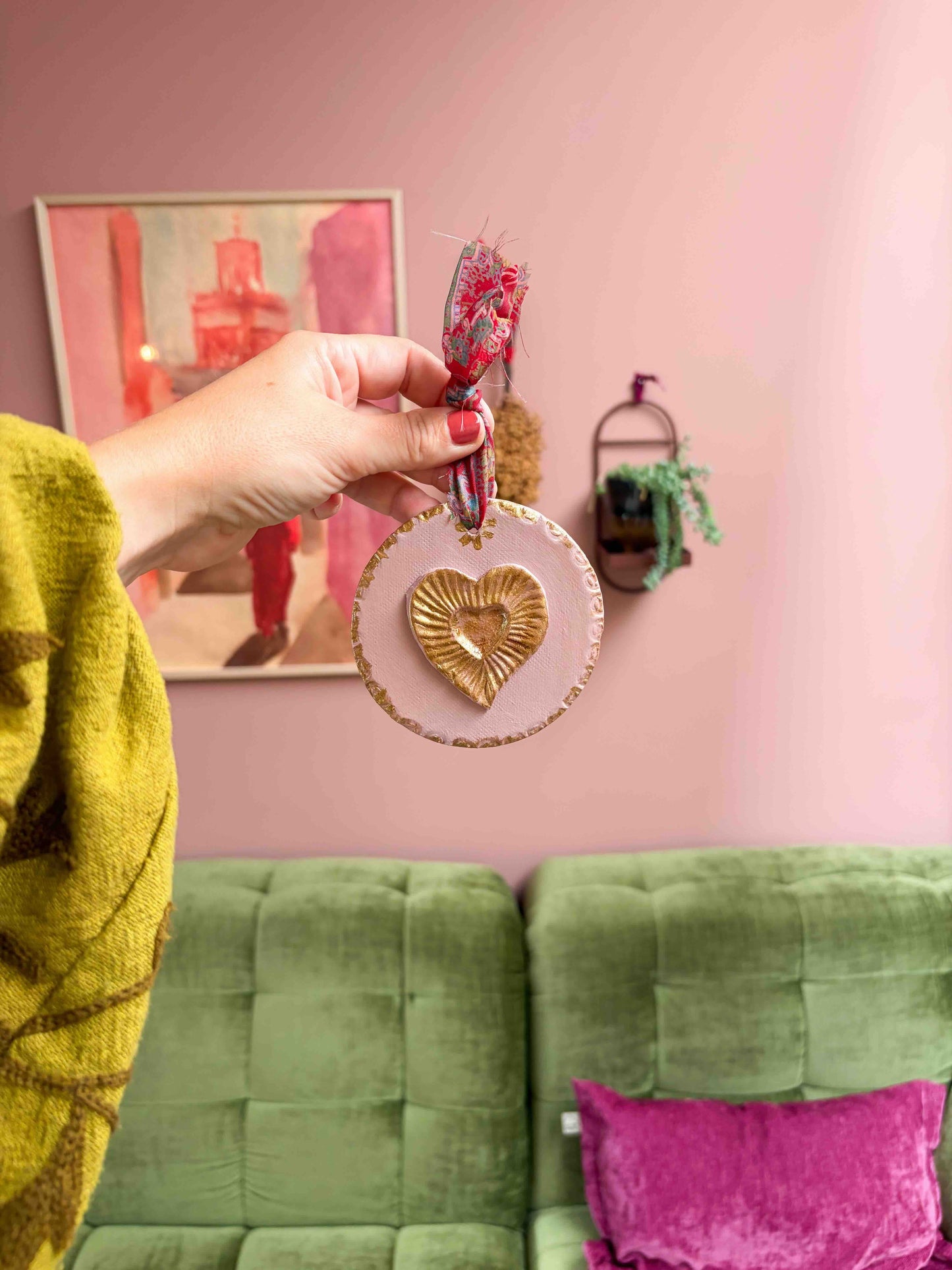 AMULET PINK HEART