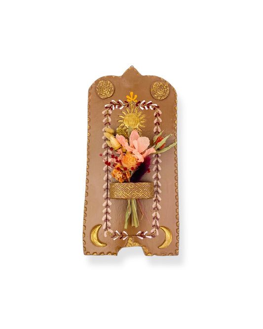 MUURVAASJE BROWN FLOWERS