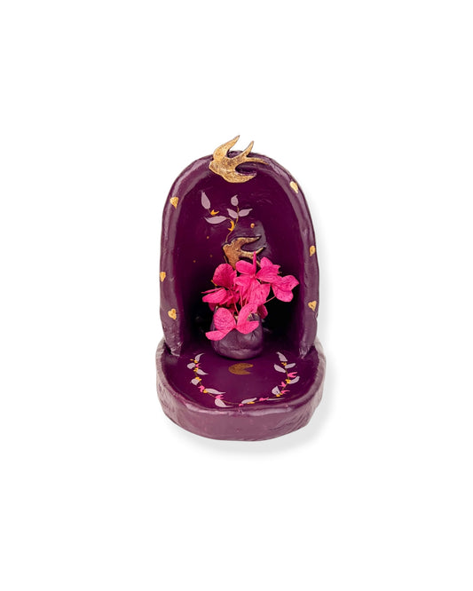 ALTAAR TEMPEL PURPLE FLOWERS